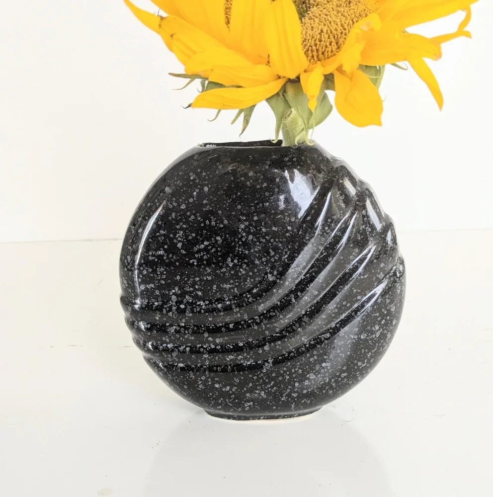 Vintage Round Vase with 80s Art Deco Revival Style, Black with Gray White Speckl
